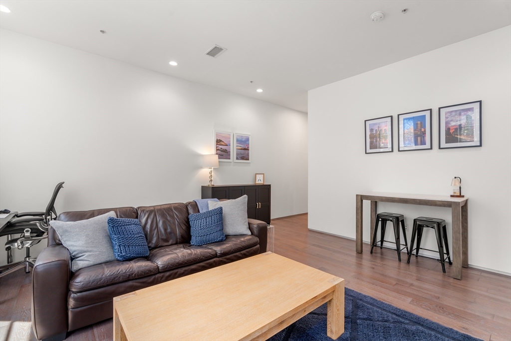 618 East 2nd Street, Unit 3 Boston, MA 02127 - Photo 4 of 18