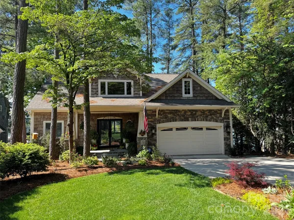 $3,485,900 | 20931 Island Forest Drive, Cornelius, NC 28031