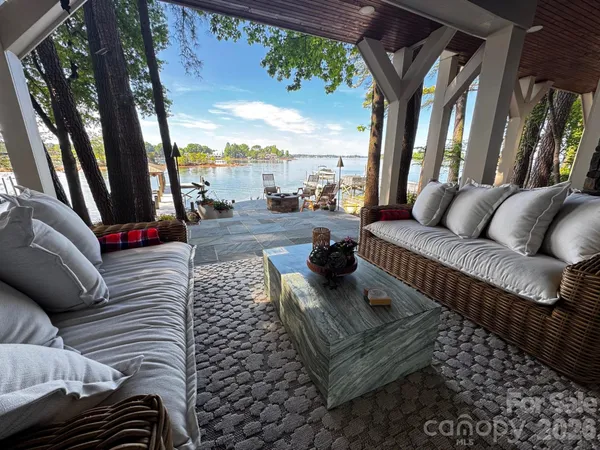 $3,485,900 | 20931 Island Forest Drive, Cornelius, NC 28031