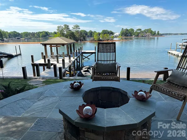 $3,485,900 | 20931 Island Forest Drive, Cornelius, NC 28031