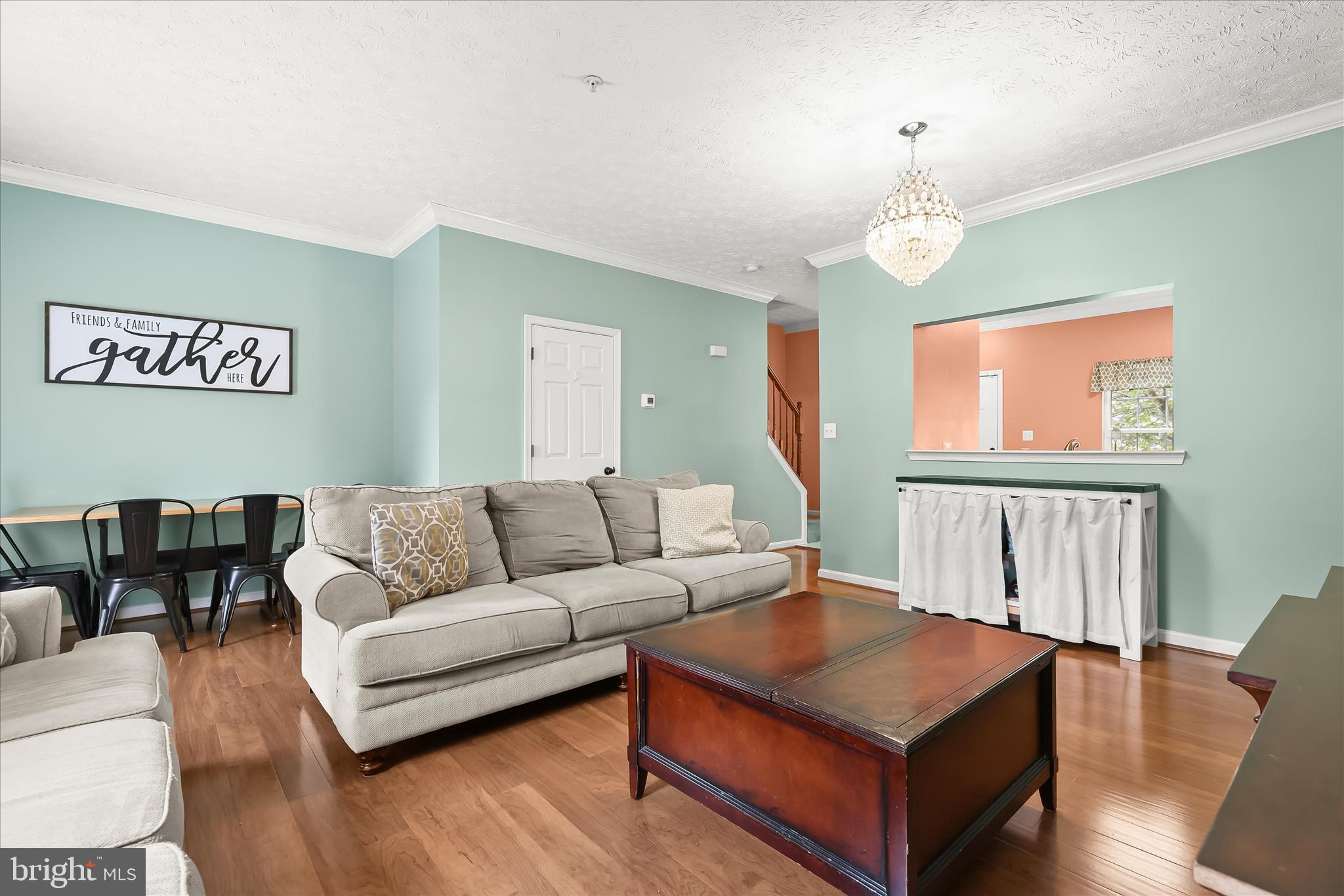 5 Gunfalls Garth Nottingham, MD 21236 - Photo 11 of 39 Living Room