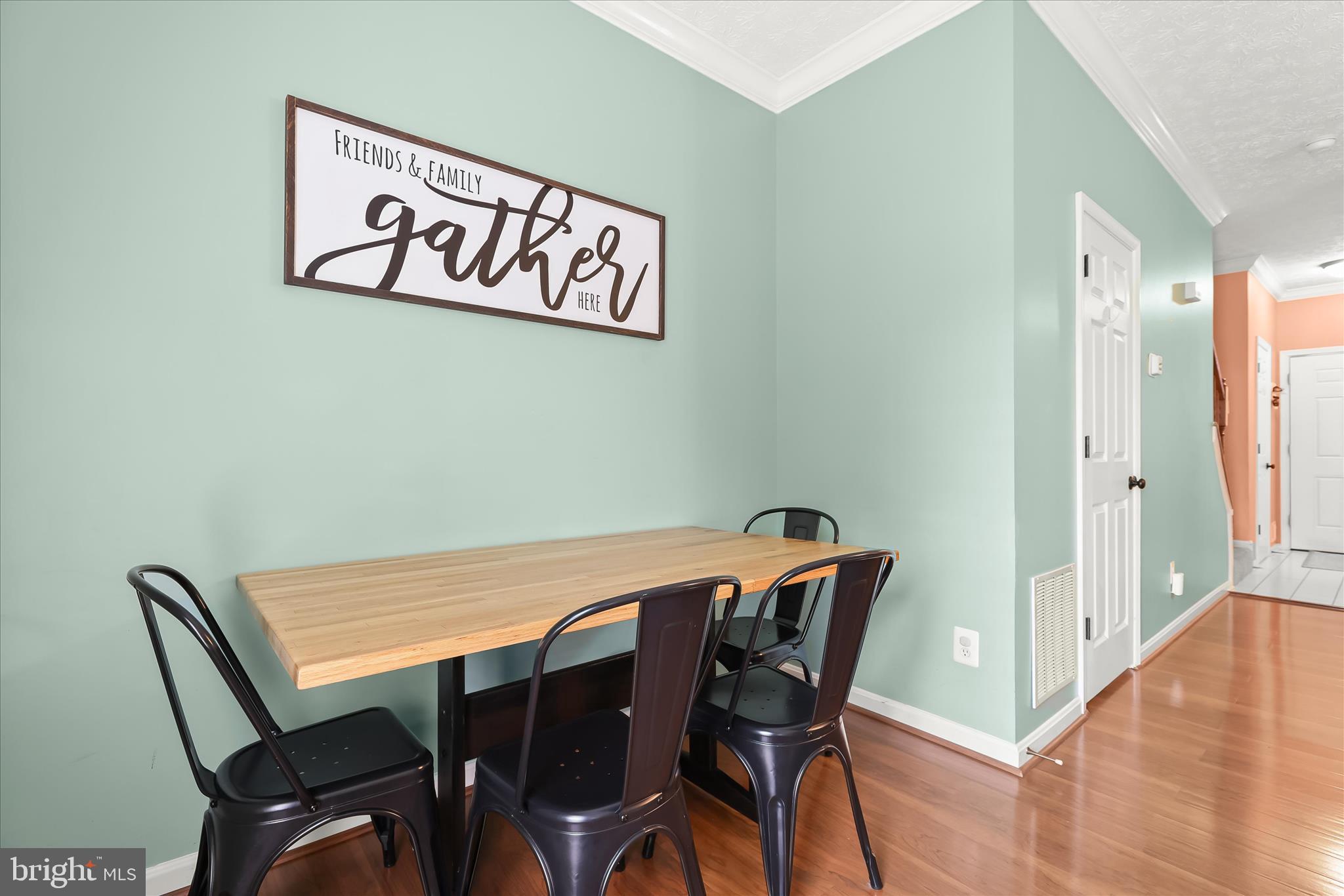 5 Gunfalls Garth Nottingham, MD 21236 - Photo 14 of 39 Dining Area