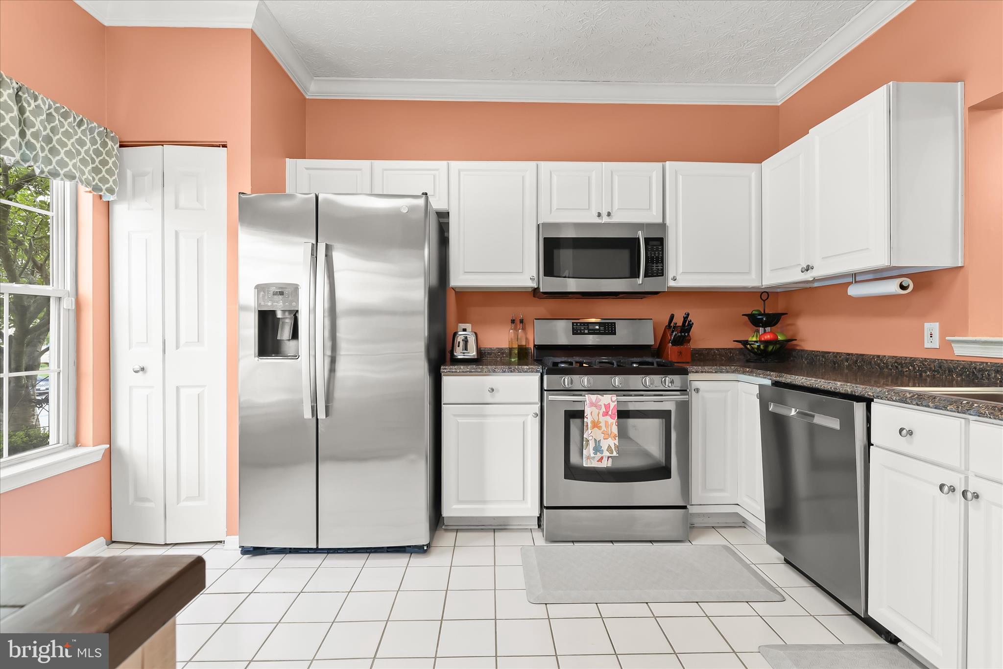 5 Gunfalls Garth Nottingham, MD 21236 - Photo 4 of 39 Kitchen