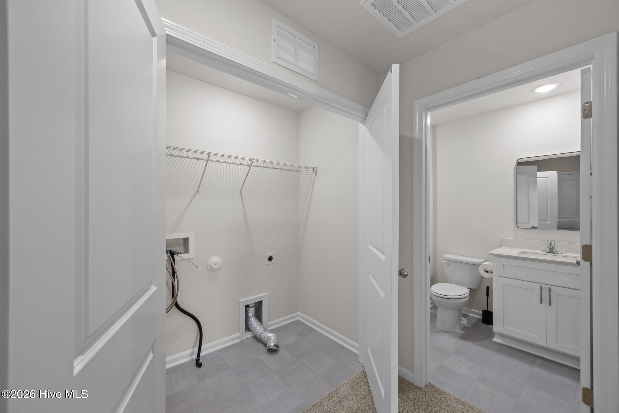 2023 Clock Road New Bern, NC 28562 - Photo 19 of 43 26-web-or-mls-0C0A3322