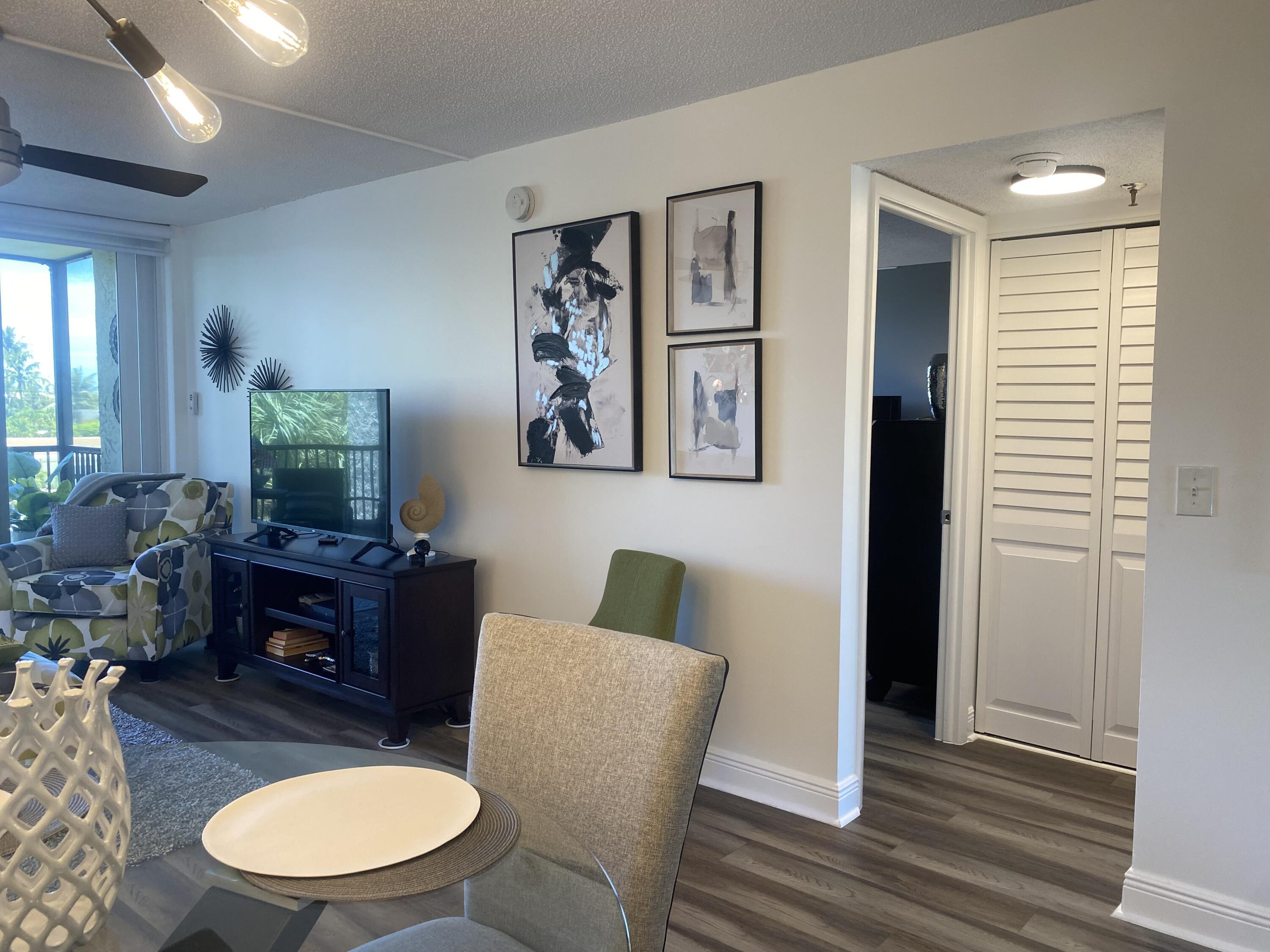 18 Royal Palm Way, Unit 306 Boca Raton, FL 33432 - Photo 17 of 39 IMG_9465