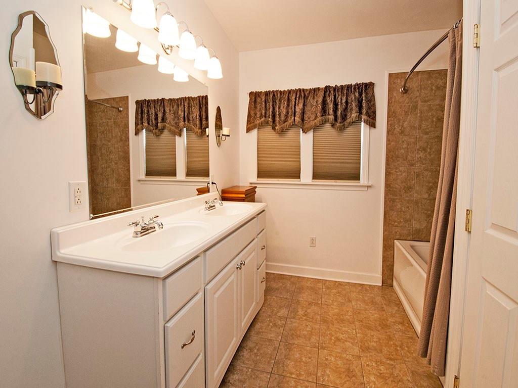 1171 Freeport Road Kittanning, PA 16201 - Photo 5 of 15