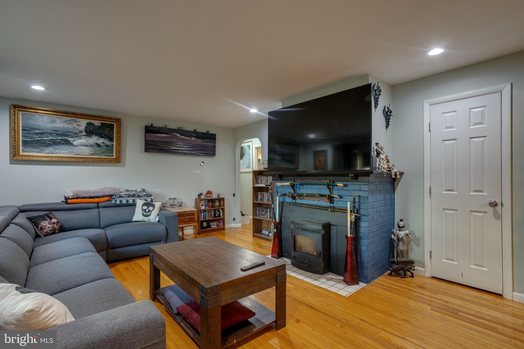 407 East Moyer Road Pottstown, PA 19464 - Photo 6 of 24 Gallery Image 6