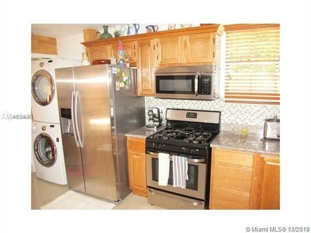 636 Northwest 11th Street, Unit 636 Miami, FL 33136 - Photo 3 of 6