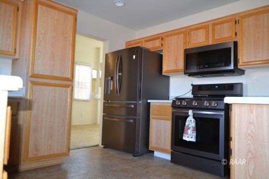 1216 Rebecca Avenue Ridgecrest, CA 93555 - Photo 6 of 26 Gallery Image 6