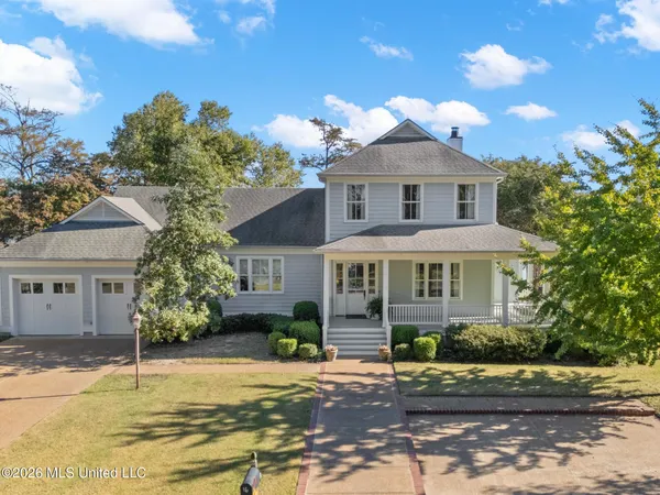 $795,000 | 16 Parker Lndg Drive, Dundee, MS 38626