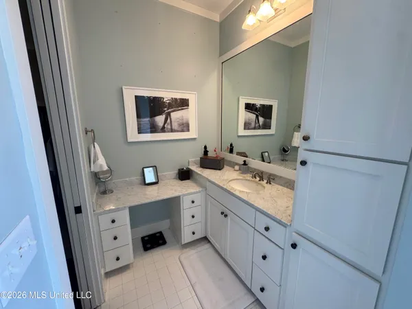 $795,000 | 16 Parker Lndg Drive, Dundee, MS 38626