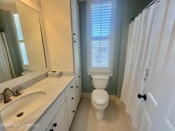 $795,000 | 16 Parker Lndg Drive, Dundee, MS 38626