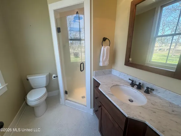 $795,000 | 16 Parker Lndg Drive, Dundee, MS 38626