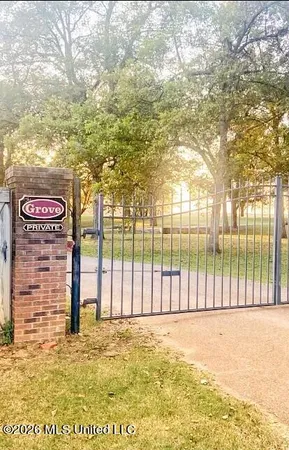 $795,000 | 16 Parker Lndg Drive, Dundee, MS 38626