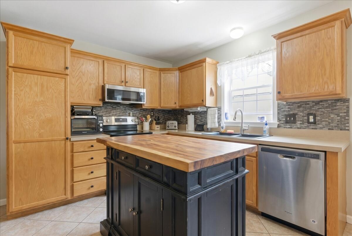 244 Back Street Monmouth, ME 04265 - Photo 48 of 53 19-2_kitchen_c