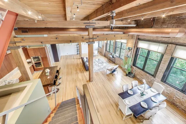 $949,000 | 2401 West Ohio Street, Unit 31, Chicago, IL 60612