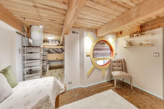 $949,000 | 2401 West Ohio Street, Unit 31, Chicago, IL 60612