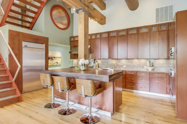 $949,000 | 2401 West Ohio Street, Unit 31, Chicago, IL 60612