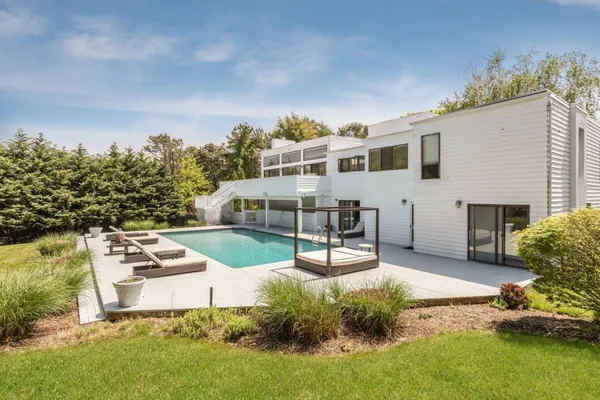 $45,000 | 10 Scotch Mist Lane, Southampton, NY 11968