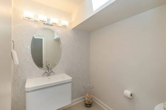 $45,000 | 10 Scotch Mist Lane, Southampton, NY 11968