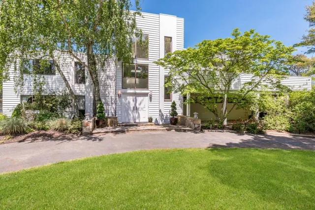 $45,000 | 10 Scotch Mist Lane, Southampton, NY 11968