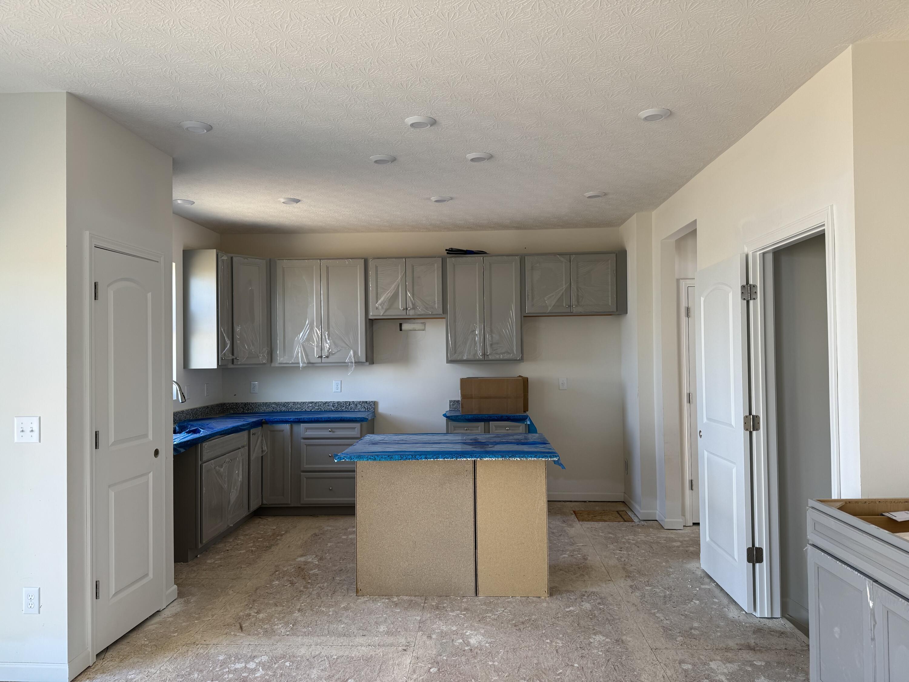 4950 Ranger Drive, Unit LOT 6 Lockbourne, OH 43137 - Photo 25 of 34 Kitchen / Eating Space