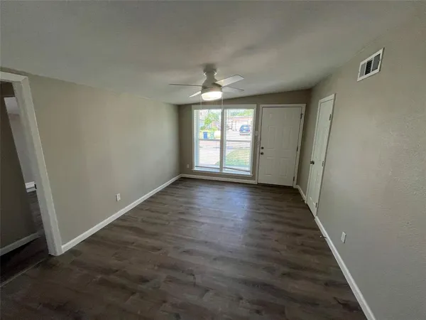 $1,850 | 822 Piedmont Drive, Garland, TX 75040