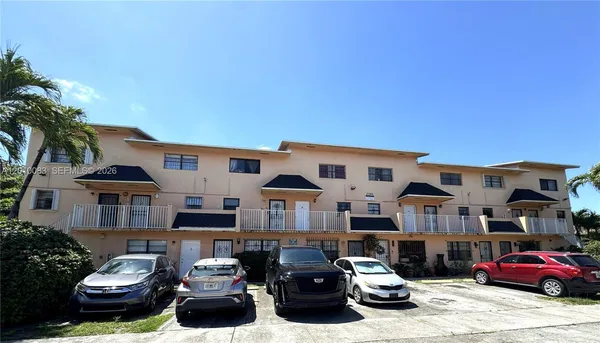 $250,000 | 2260 West 53rd Place, Unit 7, Hialeah, FL 33016