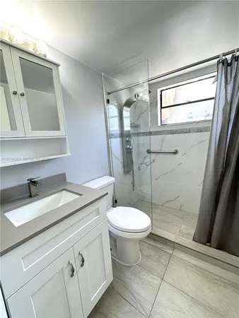 $250,000 | 2260 West 53rd Place, Unit 7, Hialeah, FL 33016