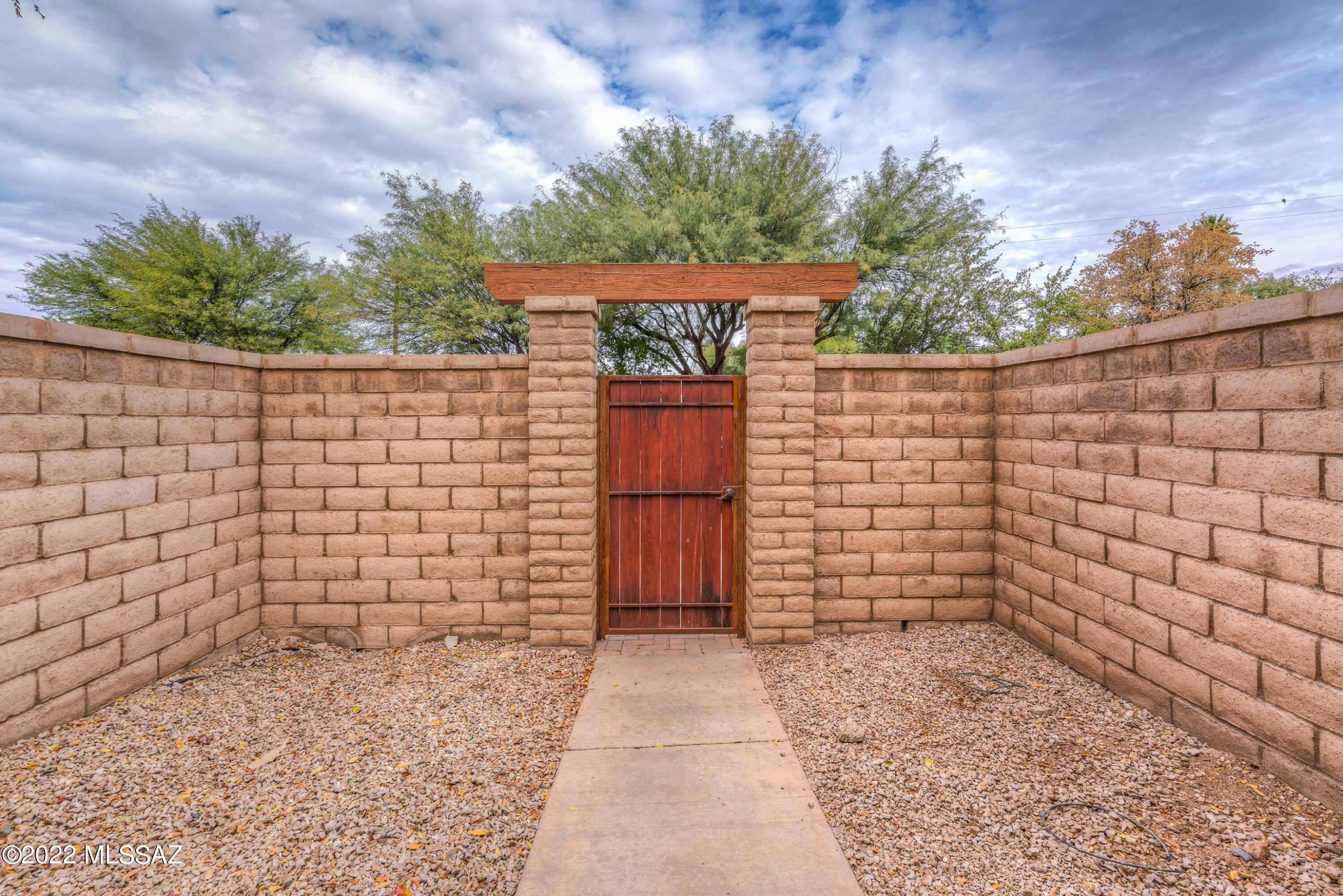 444 East Cedarvale Road Tucson, AZ 85704 - Photo 3 of 47