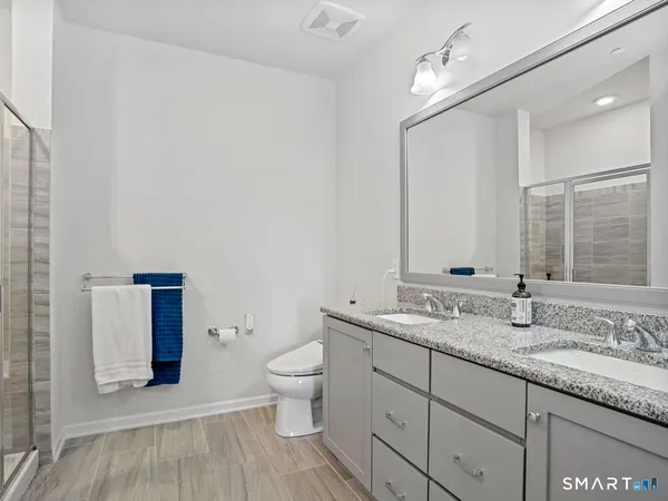 $3,500 | 302 Center Meadow Lane, Unit 302, Danbury, CT 06810