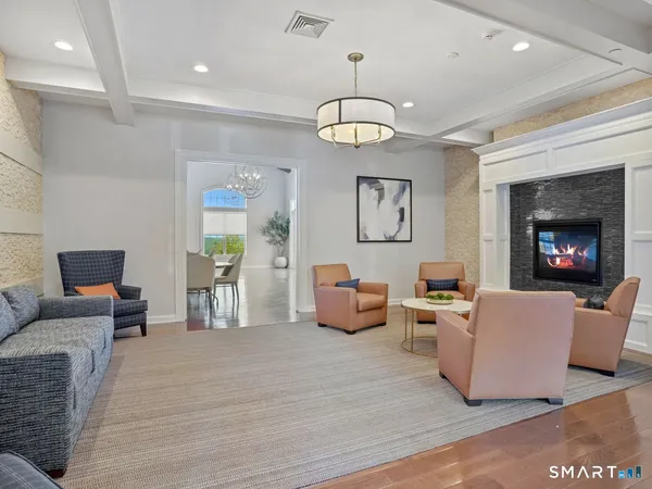 $3,500 | 302 Center Meadow Lane, Unit 302, Danbury, CT 06810