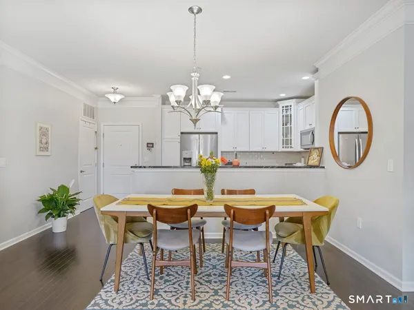 $3,500 | 302 Center Meadow Lane, Unit 302, Danbury, CT 06810