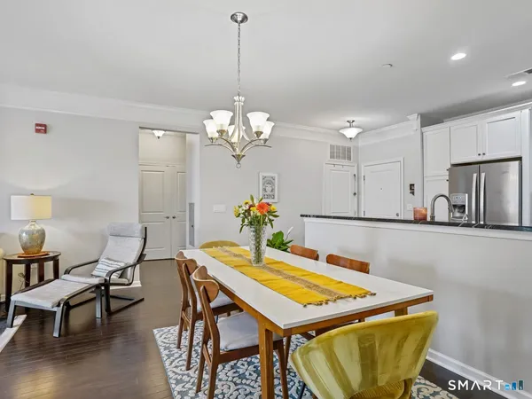 $3,500 | 302 Center Meadow Lane, Unit 302, Danbury, CT 06810