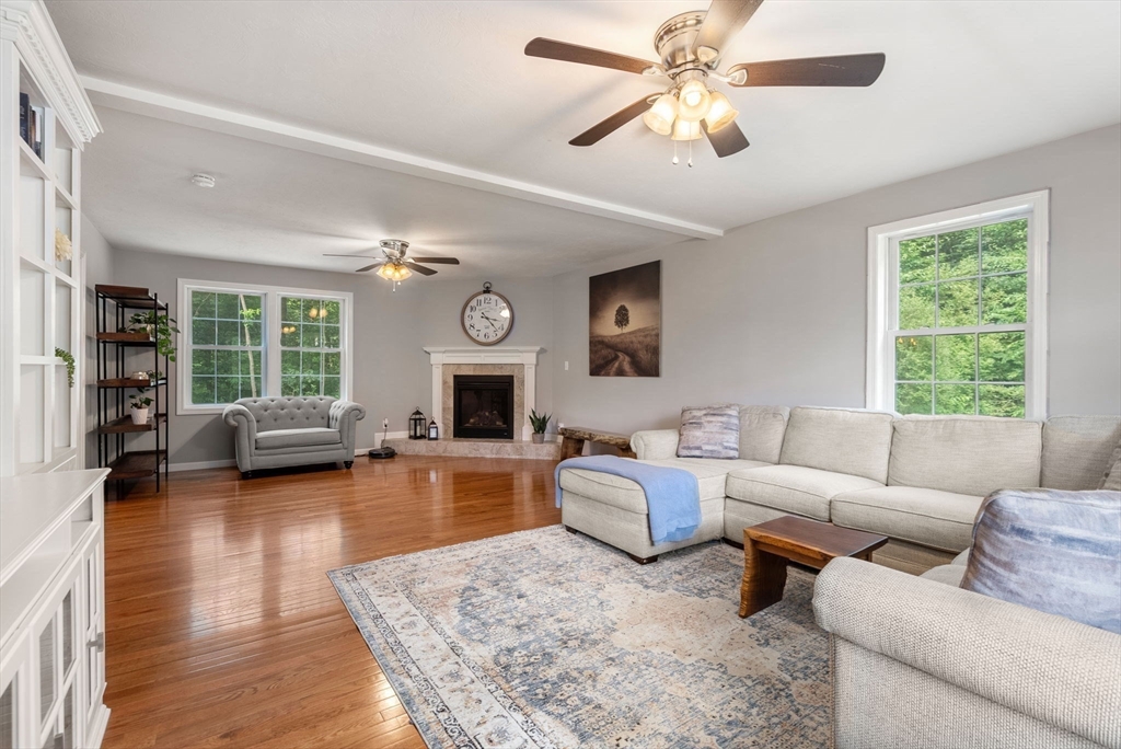 35 Mountainview Road Uxbridge, MA 01569 - Photo 12 of 27 Gallery Image 12