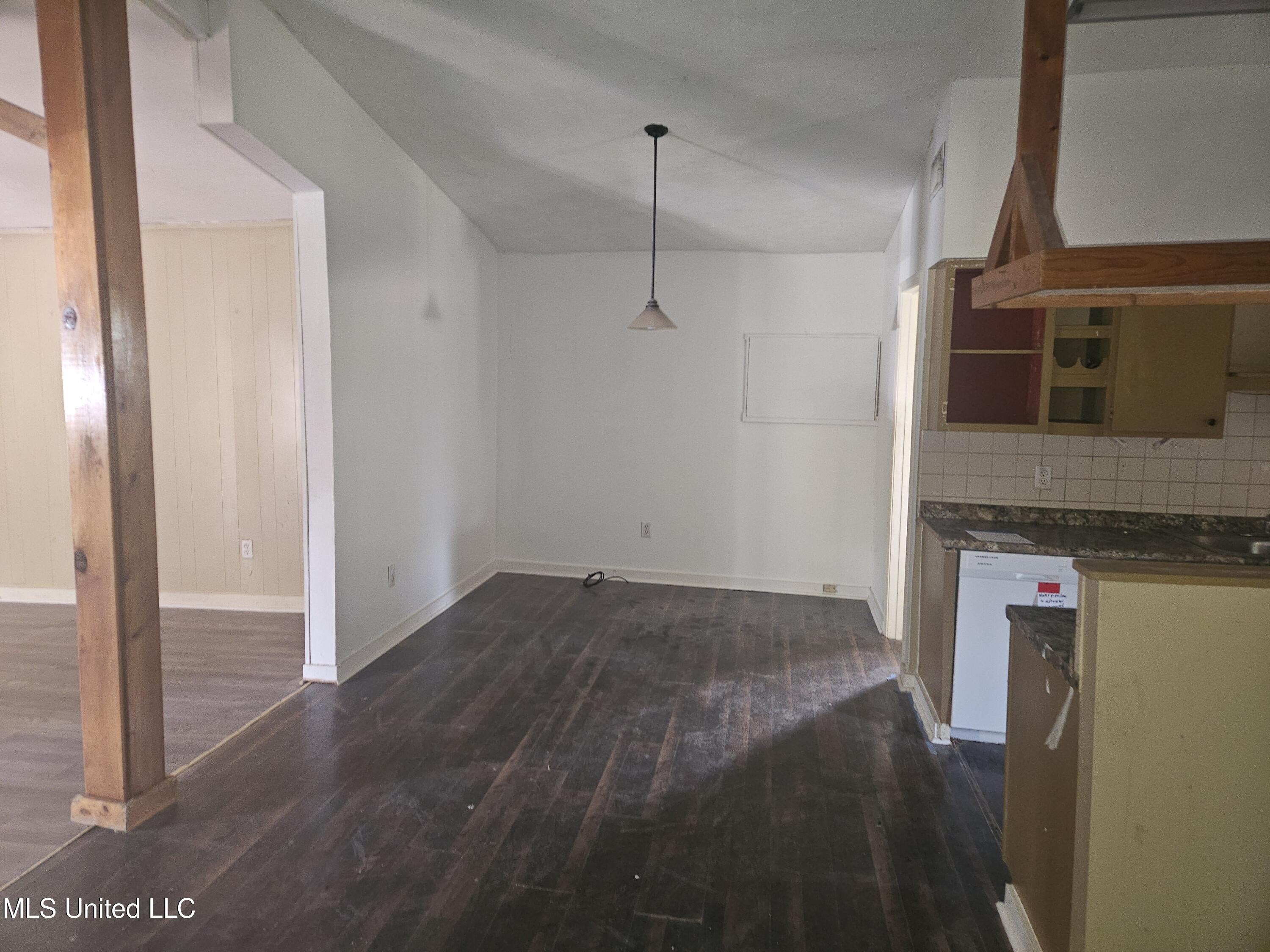 209 Spooner Road Lucedale, MS 39452 - Photo 5 of 14 20240330_120209