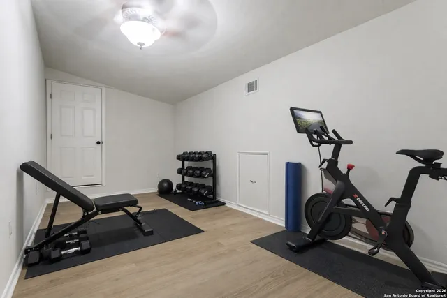 $549,900 | 11403 Lago Vista, Helotes, TX 78023