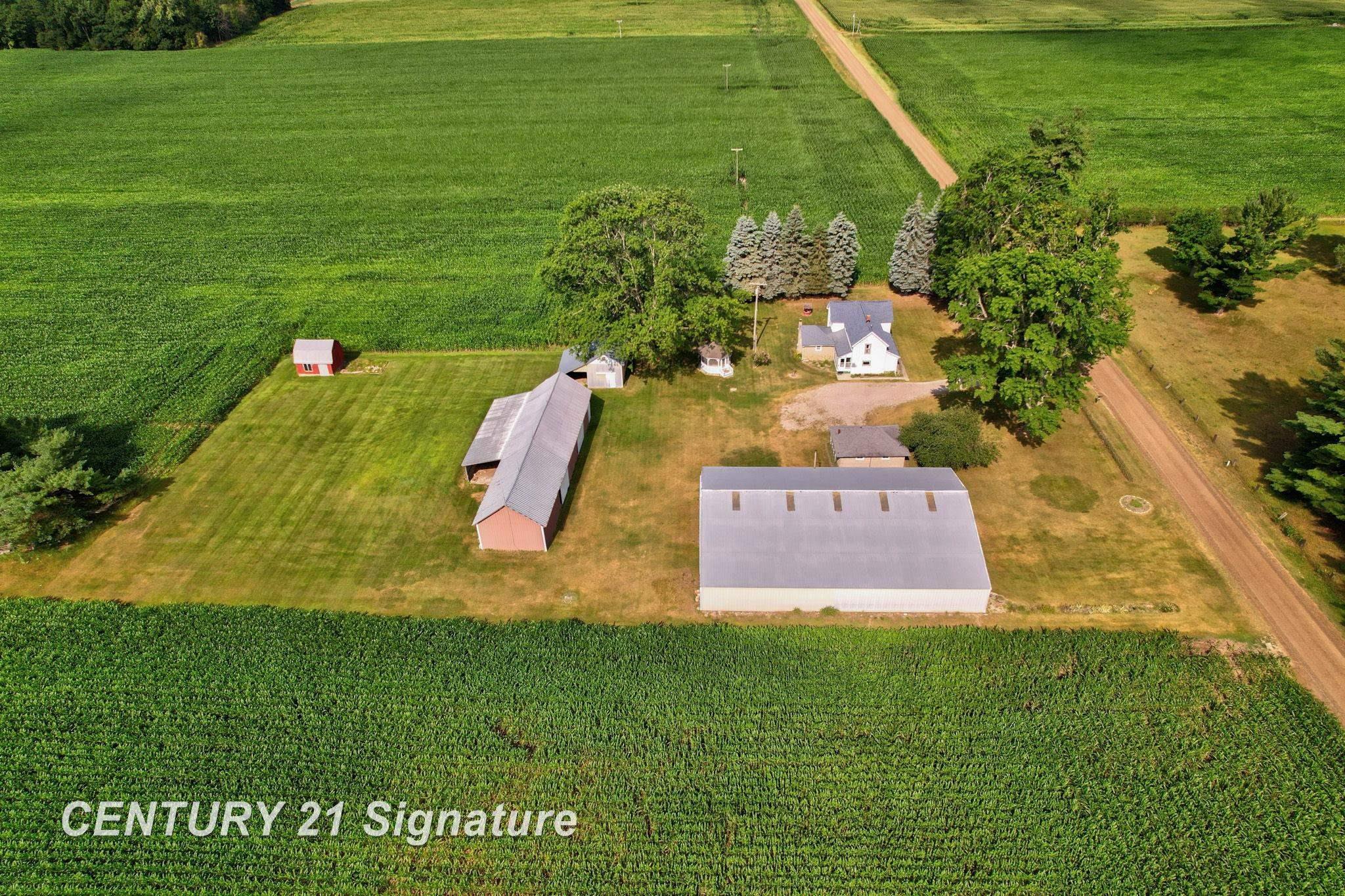 22335 Ederer Road Merrill, MI 48637 - Photo 1 of 78 Gallery Image 1