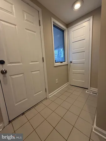 $1,650 | 228 West 3rd Street, Unit 1, Florence, NJ 08518