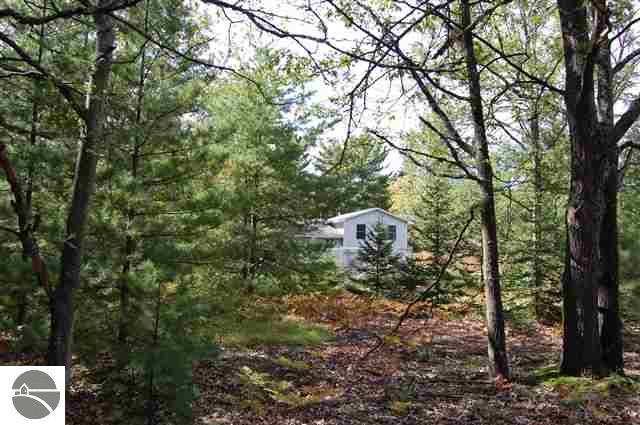5183 Karlin Road Interlochen, MI 49643 - Photo 14 of 19 1720874-13.JPG