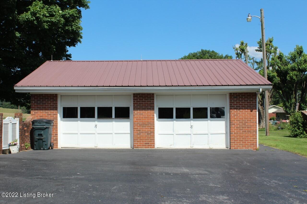 340 Short Cut Road Horse Cave, KY 42749 - Photo 3 of 14 short3