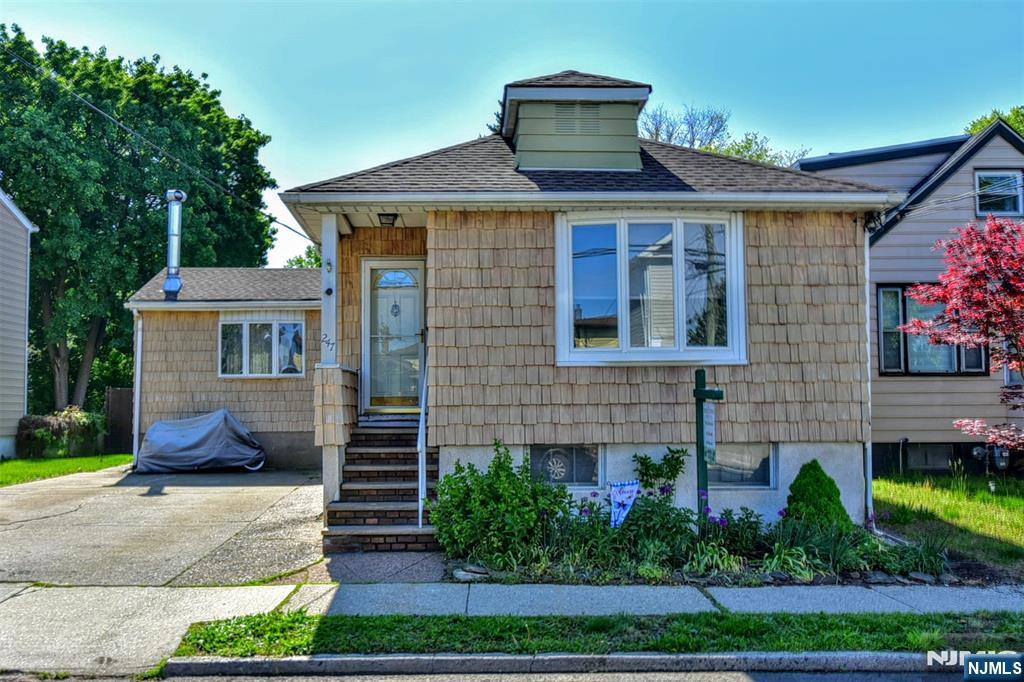 247 Grove Street Lodi, NJ 07644 - Photo 2 of 28