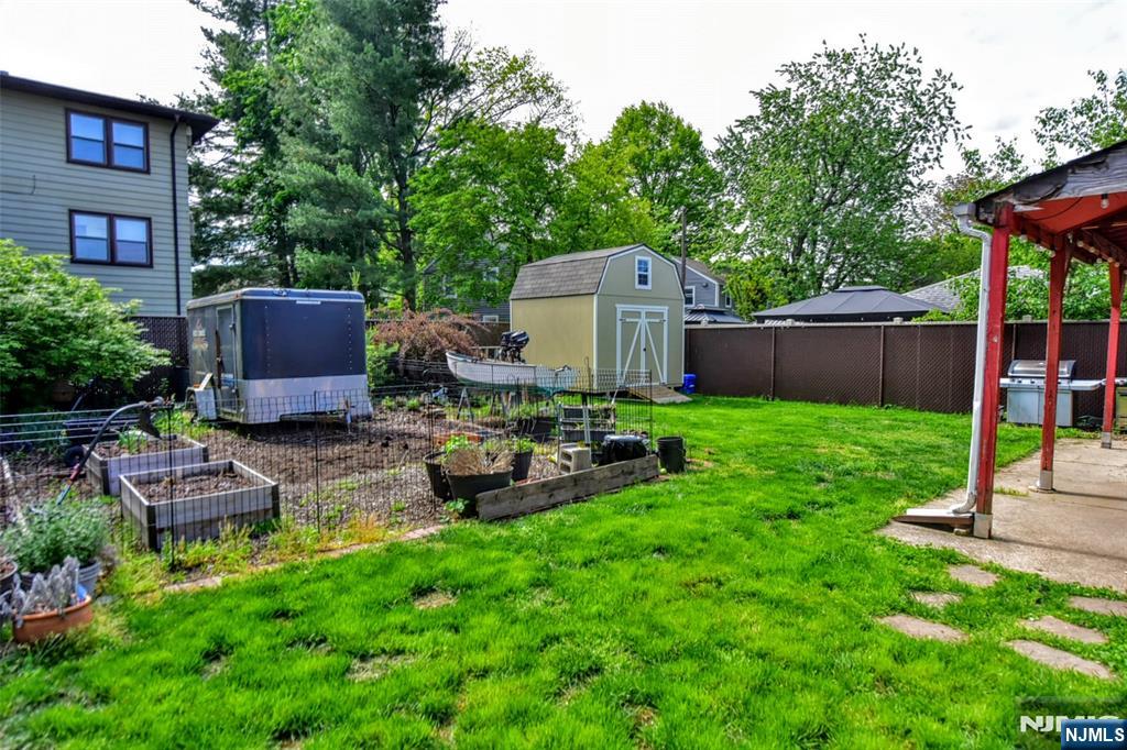 247 Grove Street Lodi, NJ 07644 - Photo 25 of 28