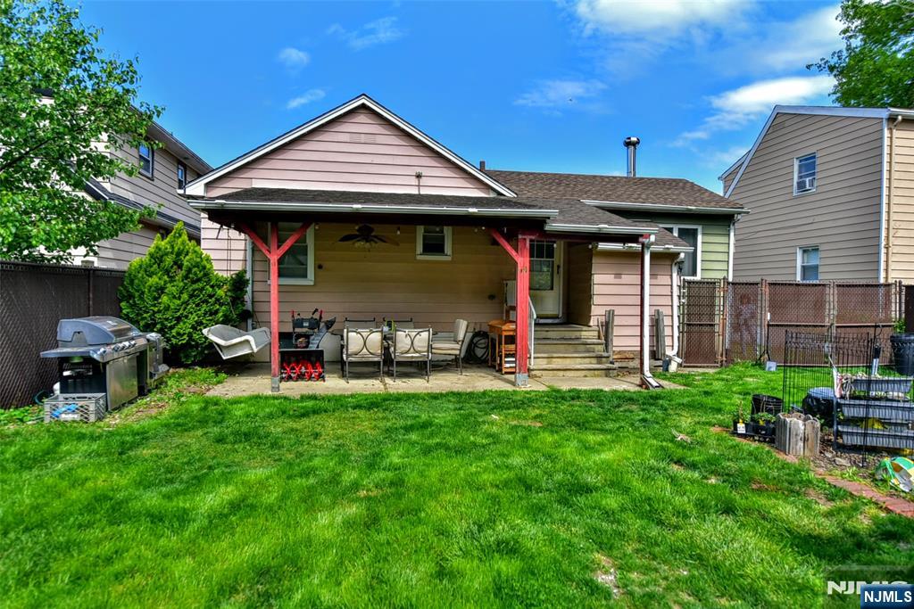 247 Grove Street Lodi, NJ 07644 - Photo 26 of 28