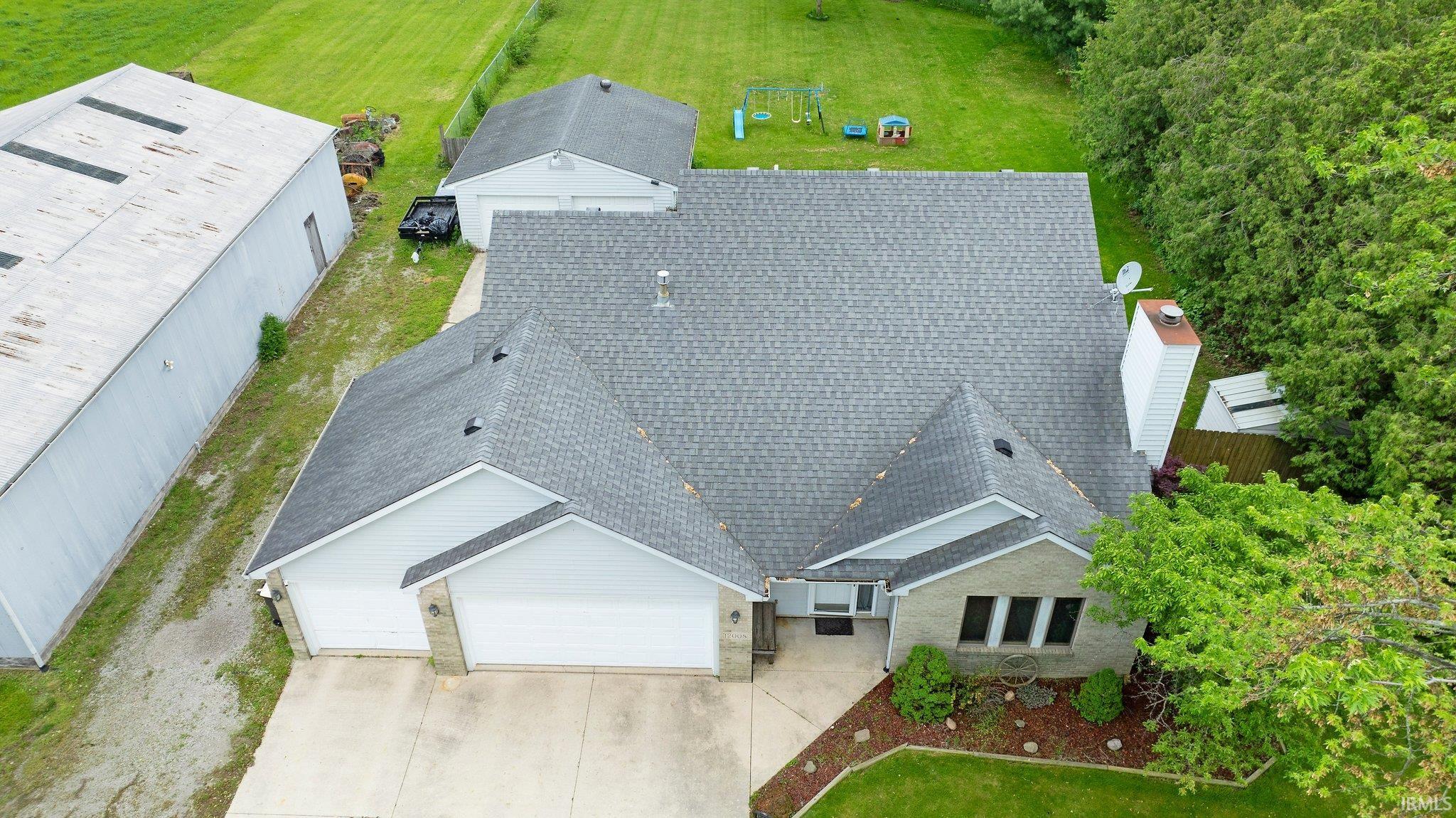 12008 Coldwater Road Fort Wayne, IN 46845 - Photo 5 of 36
