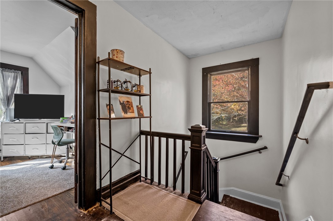 887 Main Street Hopkinton, RI 02832 - Photo 13 of 25 2nd floor landing