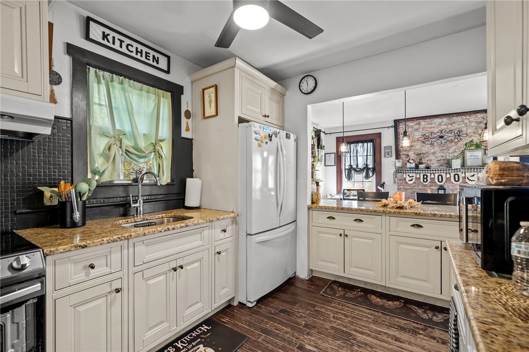 887 Main Street Hopkinton, RI 02832 - Photo 9 of 25 Kitchen