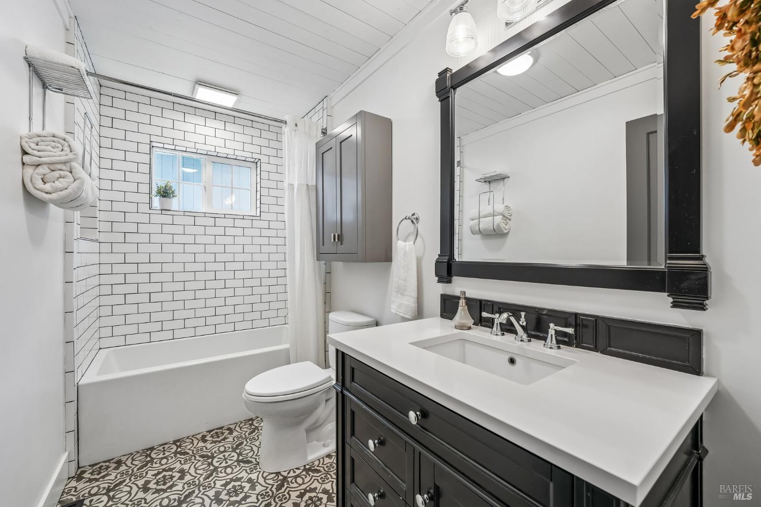 5430 Spain Avenue Santa Rosa, CA 95409 - Photo 27 of 32