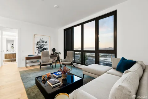 $1,890,000 | 1 Bristol Court, Unit 206, San Francisco, CA 94130