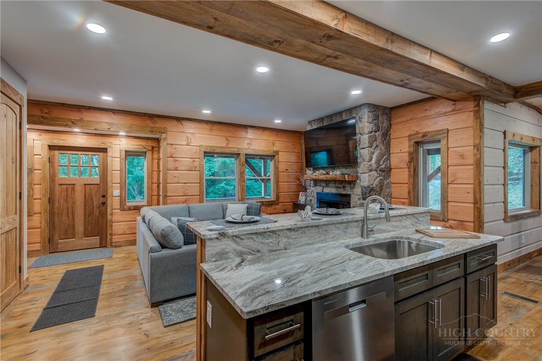 1015 Pine Ridge Road Beech Mountain, NC 28604 - Photo 11 of 41